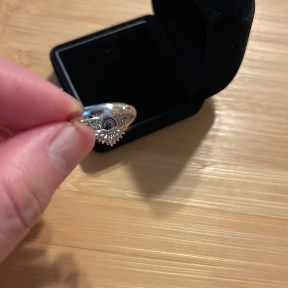 Hallmarked Pt900 natural Sapphire & natural Diamond ring with certificate size 5 - Picture 9 of 14